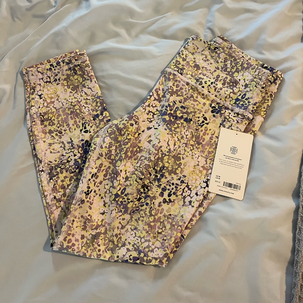 NWT Athleta Elation Train 7/8 Logo